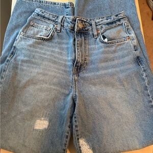 Forever 21 Relaxed Fit Light Blue Jeans